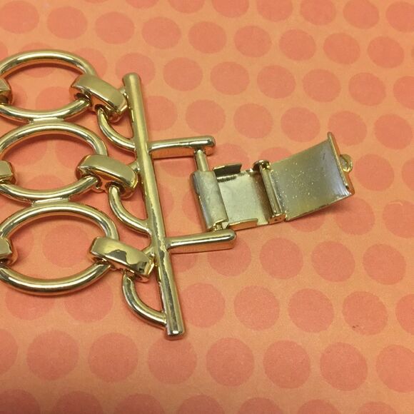 Napier Gold Chain Link Bracelet - Picture 3 of 4